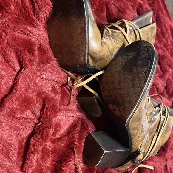 Maurice’s - Picture 4 of 5